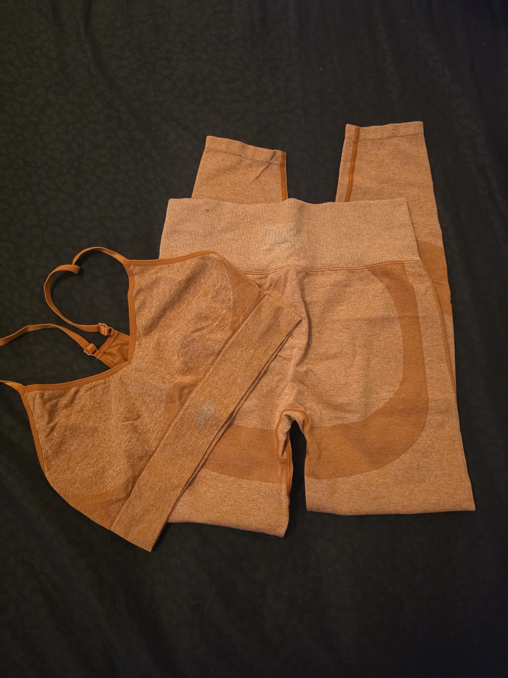 PINK Victoria's Secret Rust Orange Seamless Sports Bra Set